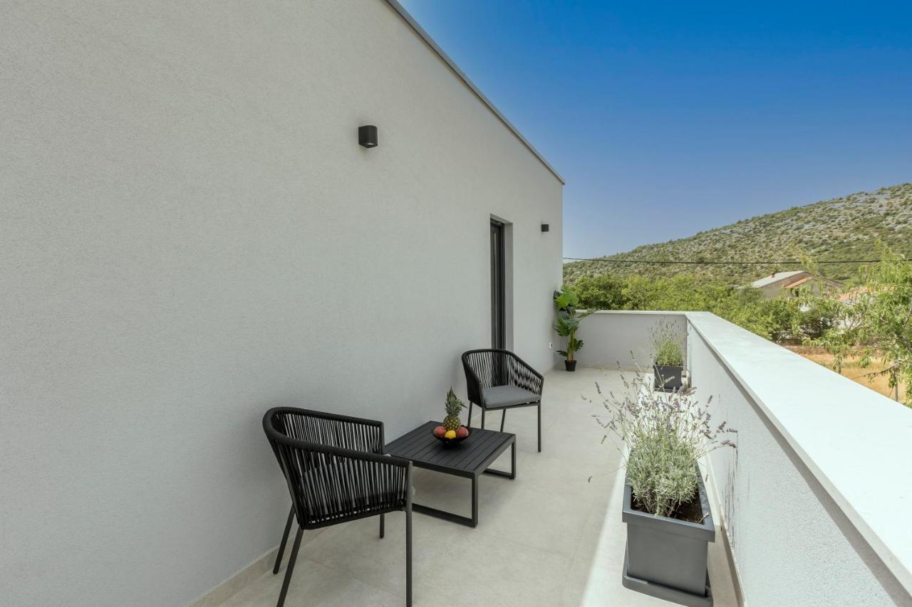 Luxury Villa Diana With Heated Pool And Jacuzzi Dograde エクステリア 写真