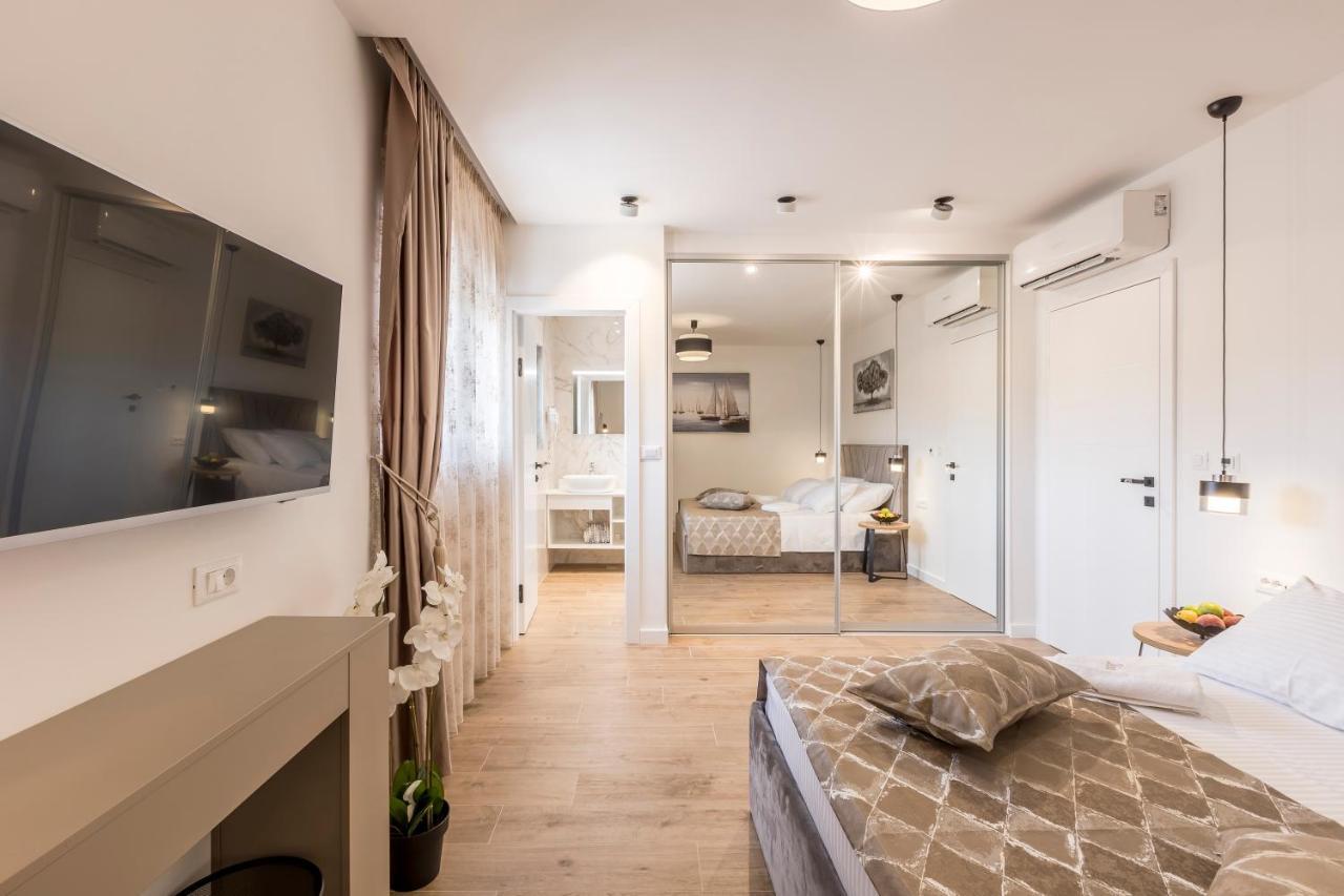 Luxury Villa Diana With Heated Pool And Jacuzzi Dograde エクステリア 写真