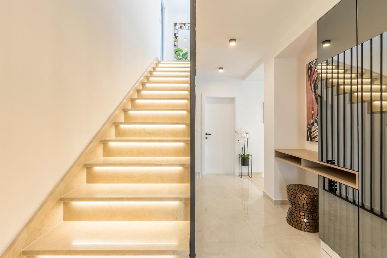 Luxury Villa Diana With Heated Pool And Jacuzzi Dograde エクステリア 写真
