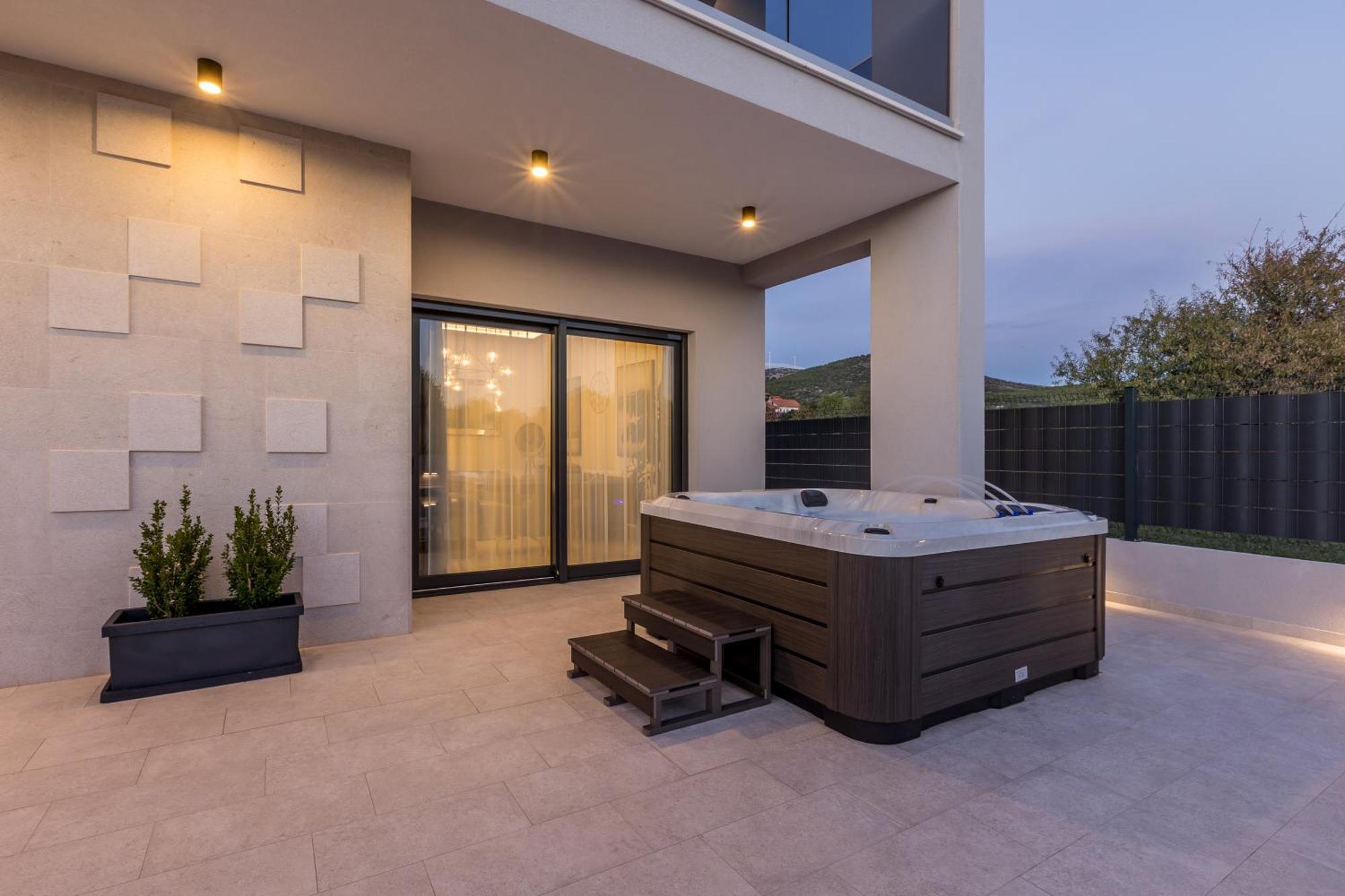 Luxury Villa Diana With Heated Pool And Jacuzzi Dograde エクステリア 写真