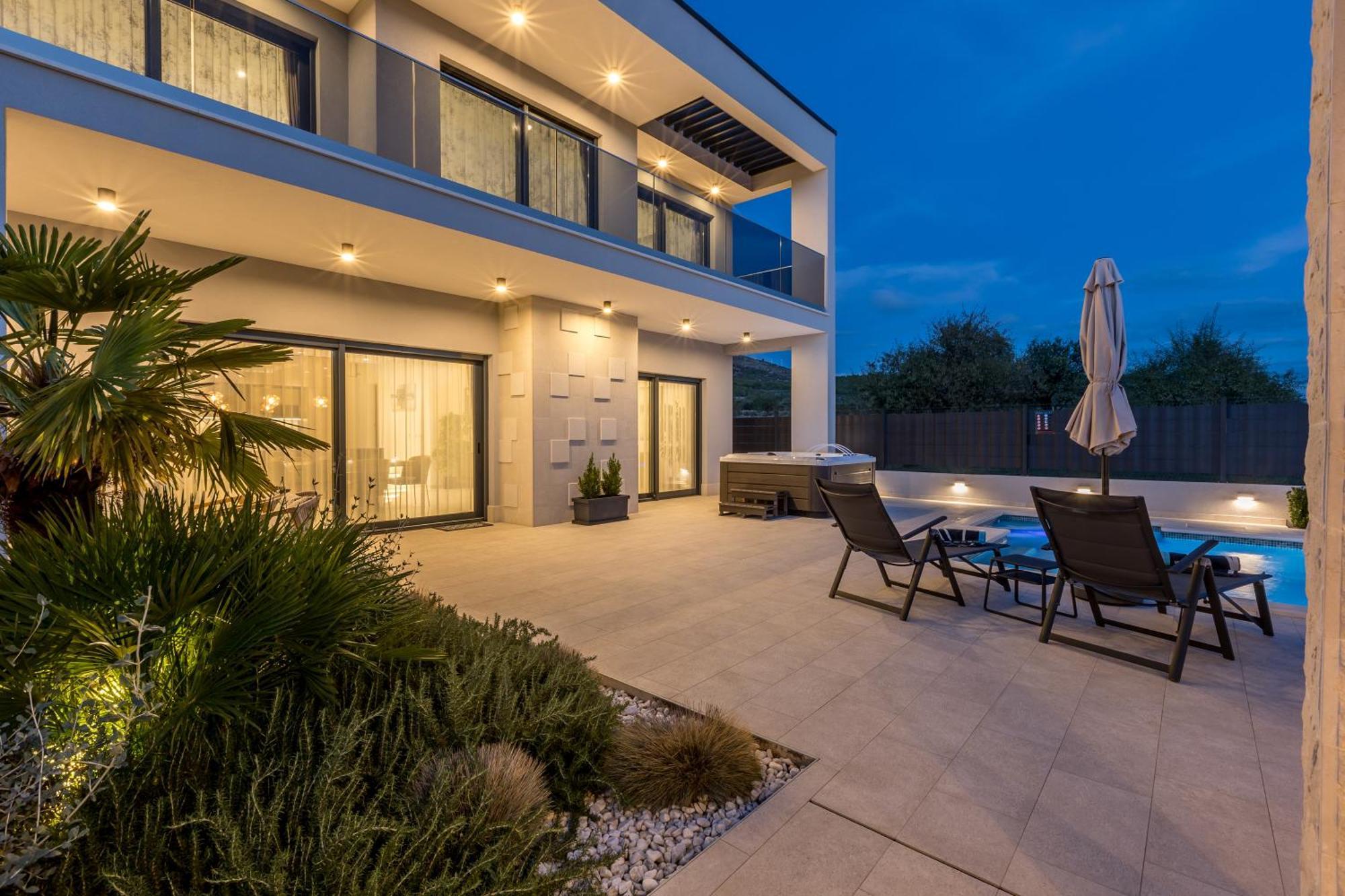 Luxury Villa Diana With Heated Pool And Jacuzzi Dograde エクステリア 写真