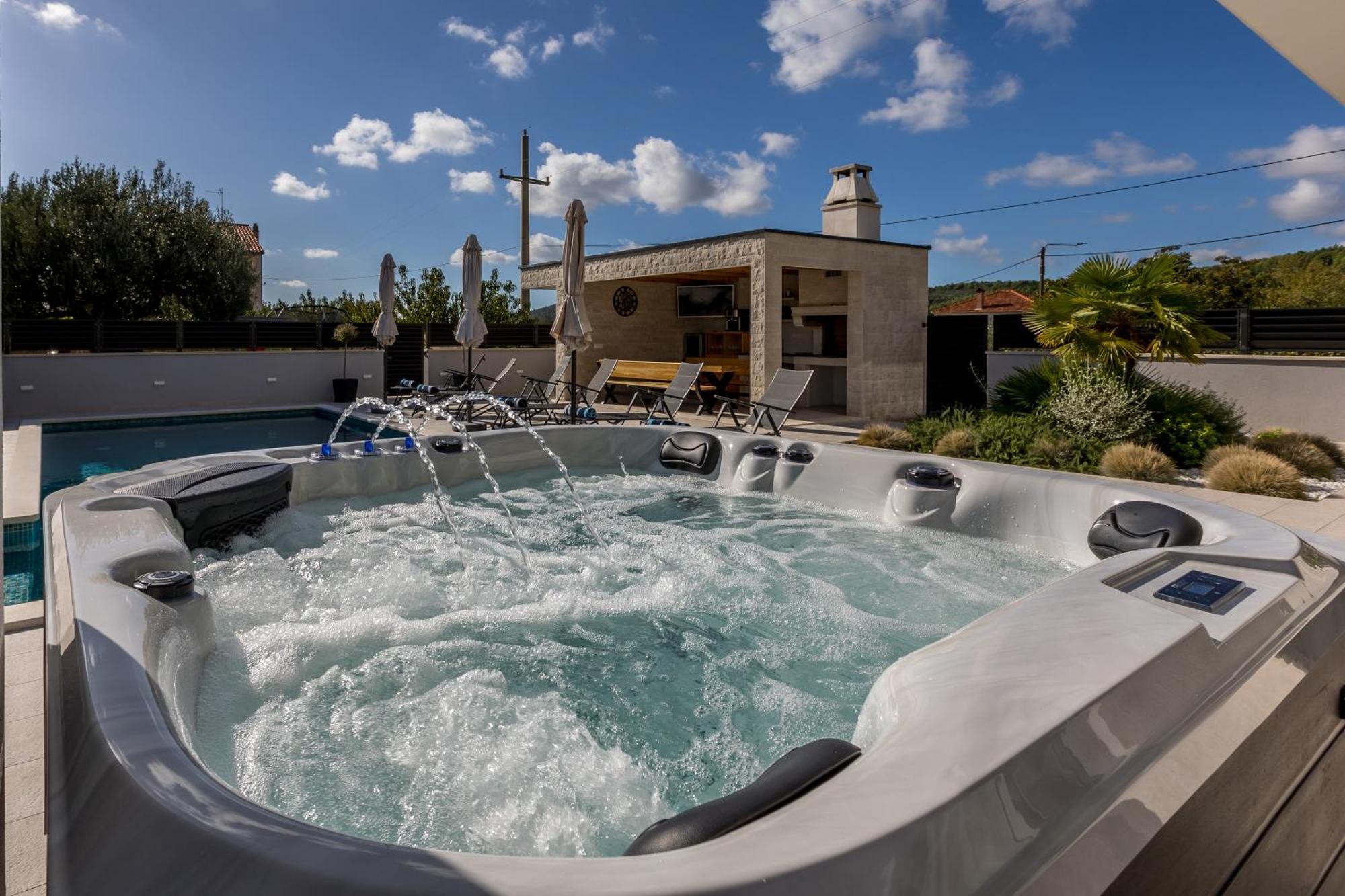 Luxury Villa Diana With Heated Pool And Jacuzzi Dograde エクステリア 写真