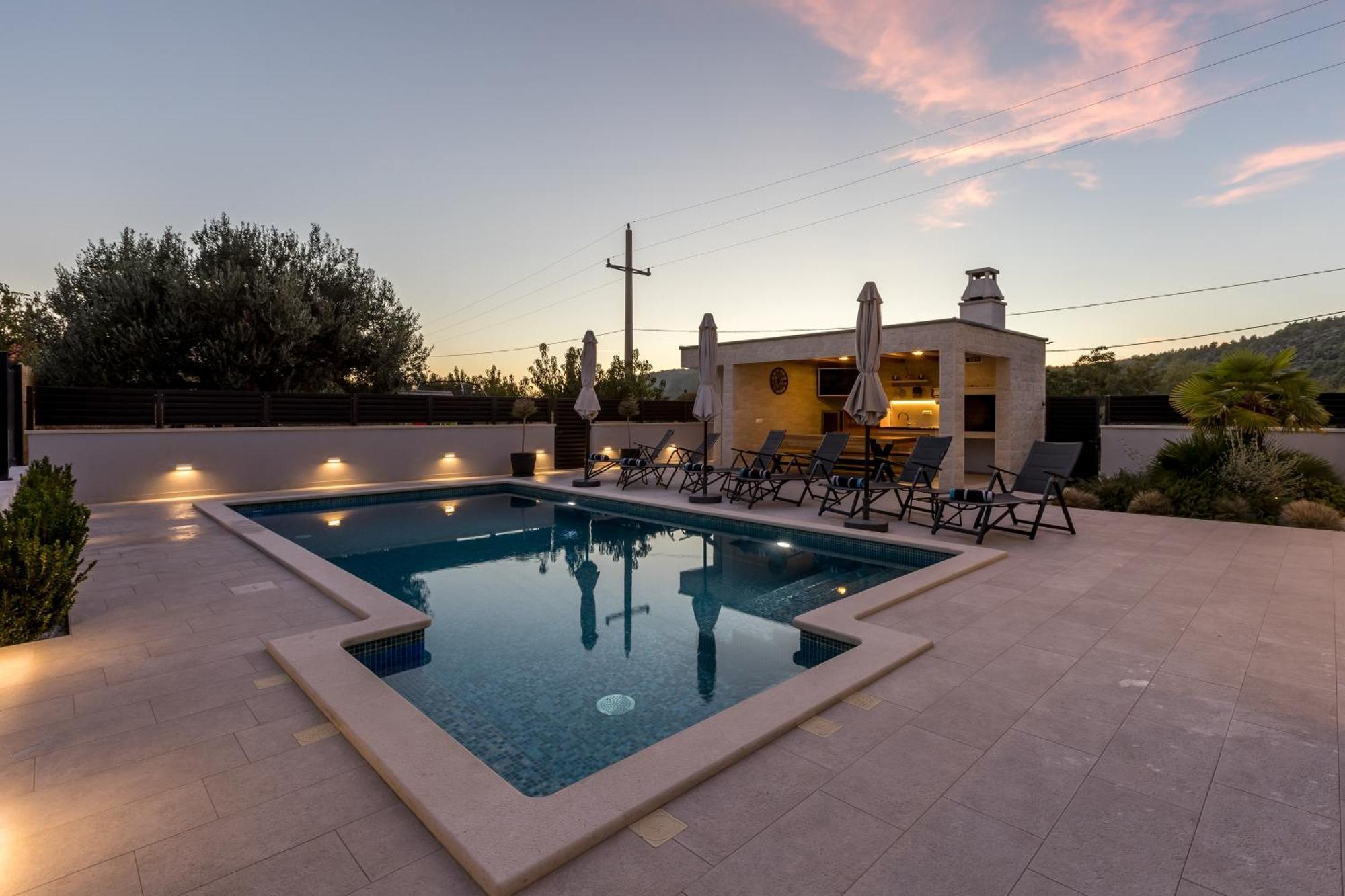 Luxury Villa Diana With Heated Pool And Jacuzzi Dograde エクステリア 写真