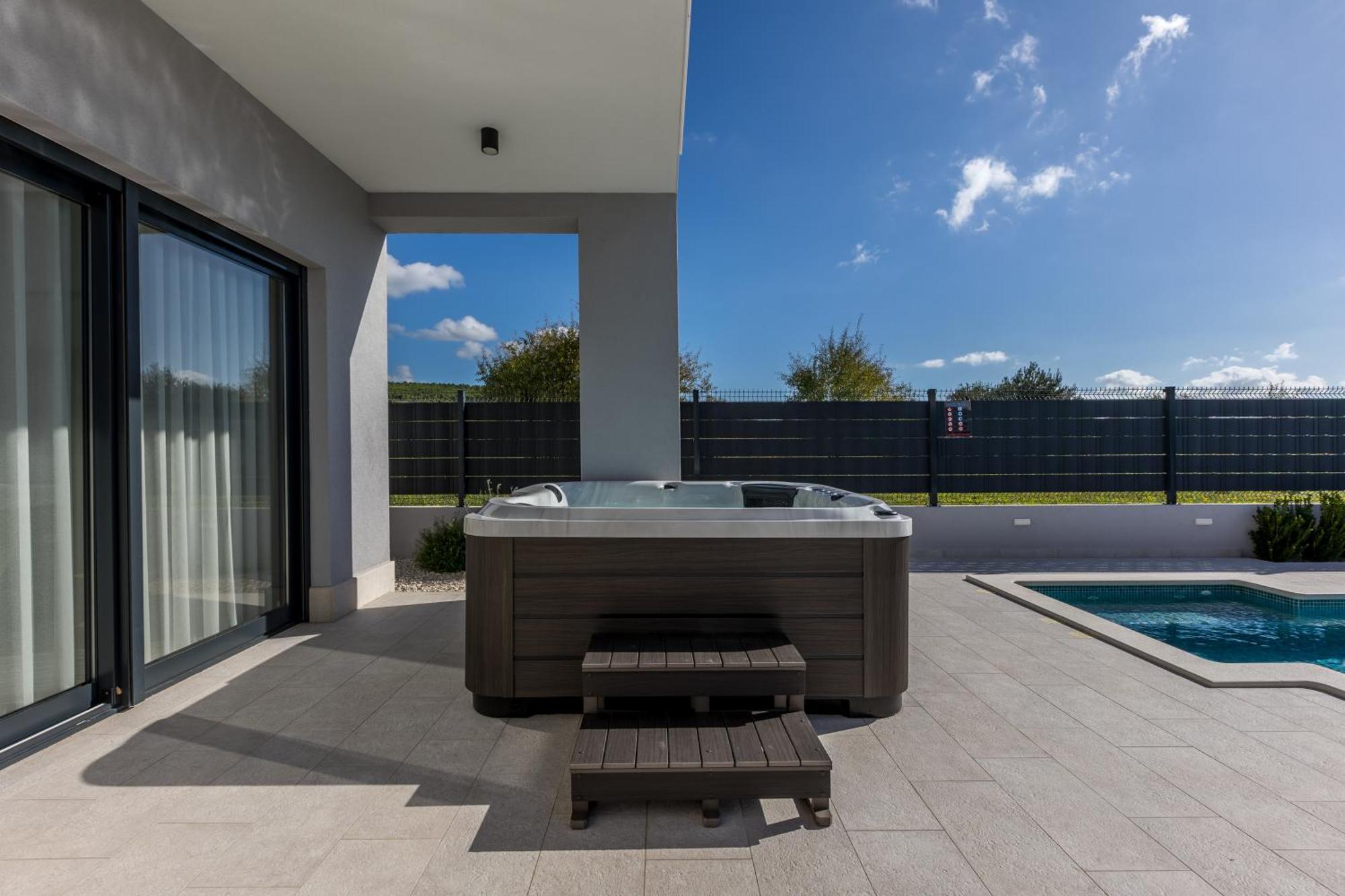 Luxury Villa Diana With Heated Pool And Jacuzzi Dograde エクステリア 写真