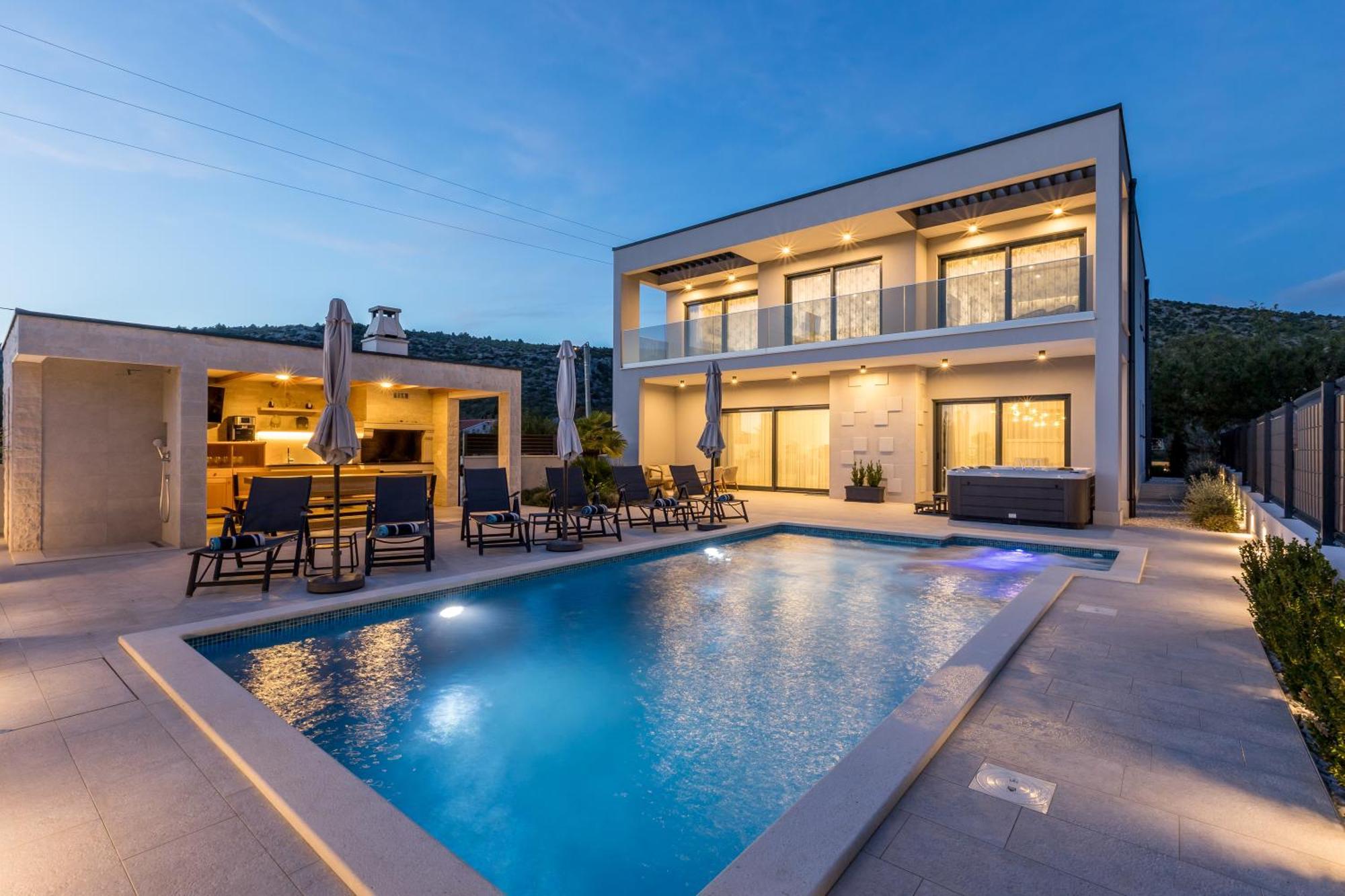 Luxury Villa Diana With Heated Pool And Jacuzzi Dograde エクステリア 写真