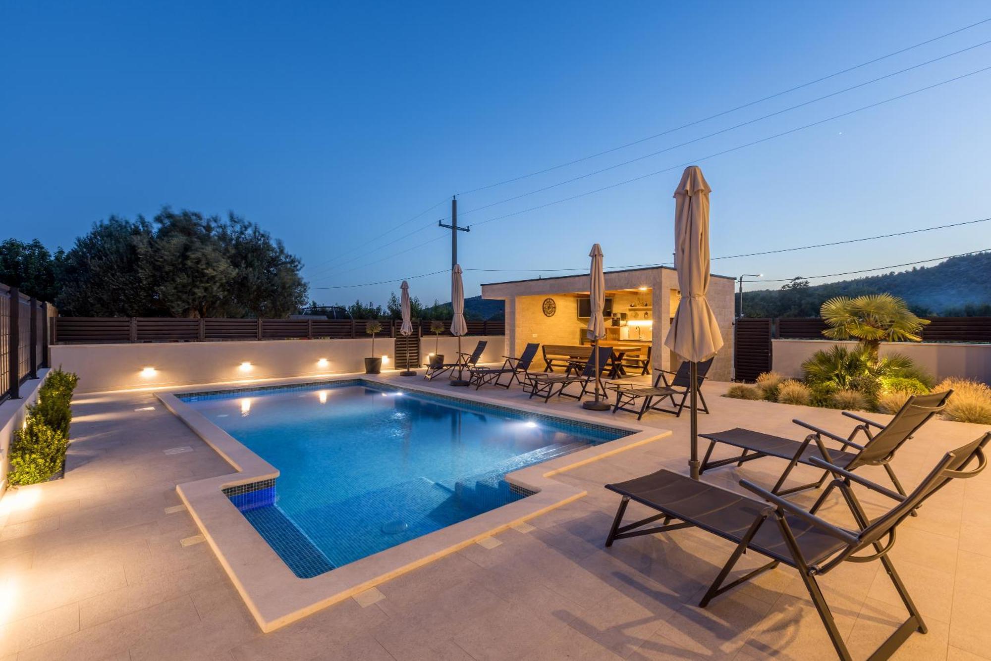 Luxury Villa Diana With Heated Pool And Jacuzzi Dograde エクステリア 写真