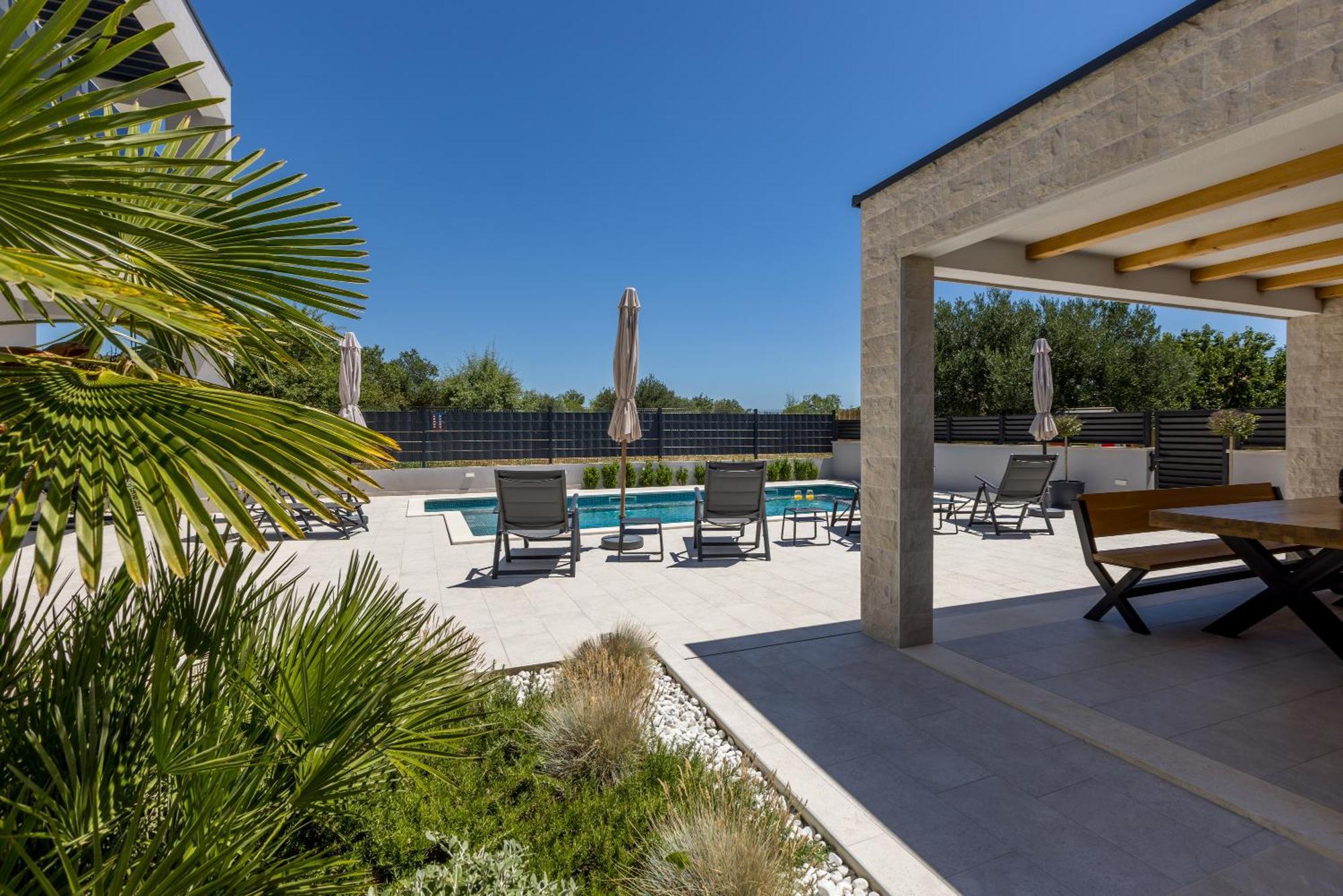 Luxury Villa Diana With Heated Pool And Jacuzzi Dograde エクステリア 写真