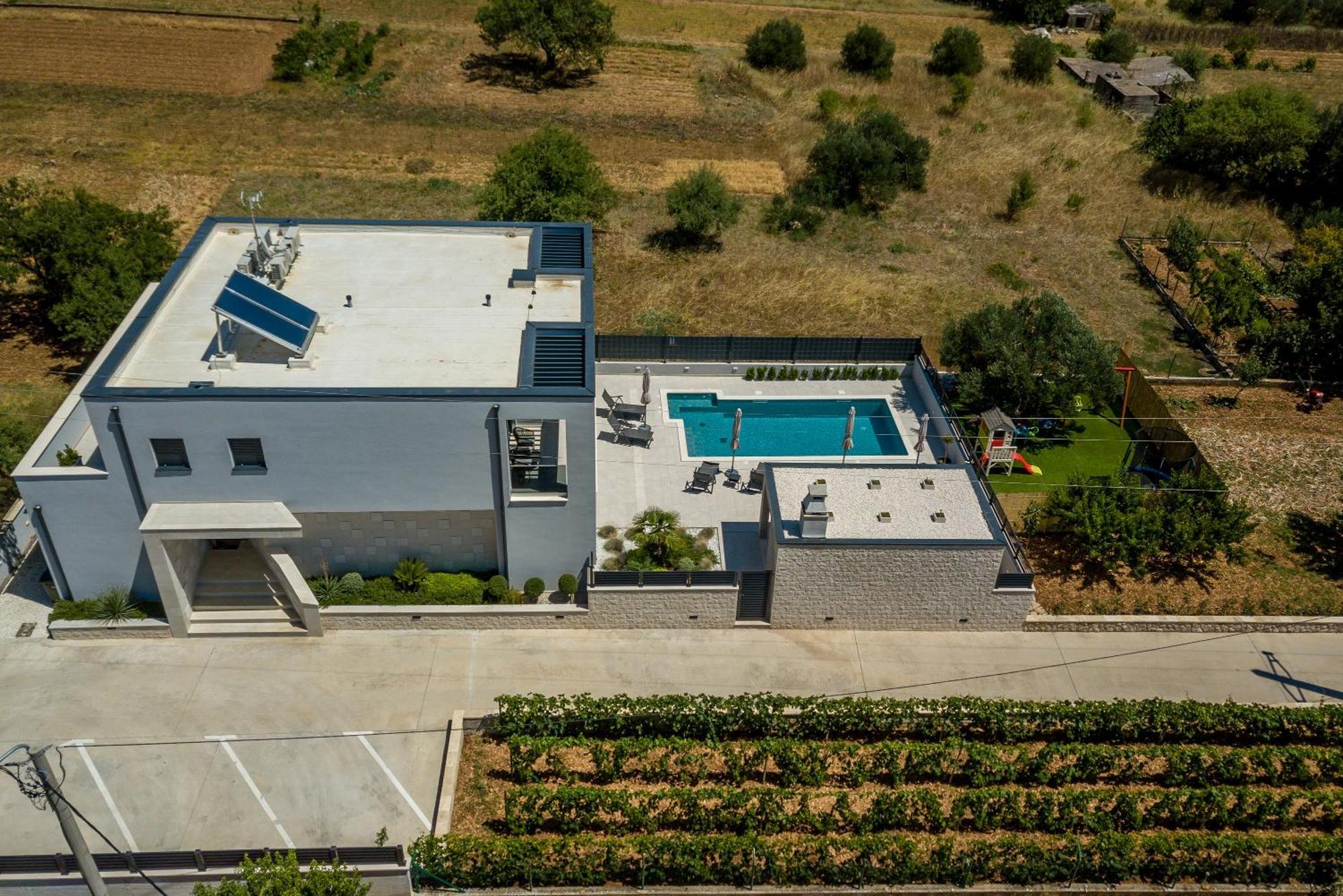 Luxury Villa Diana With Heated Pool And Jacuzzi Dograde エクステリア 写真